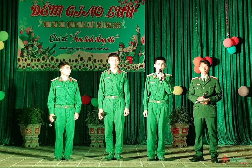 Đêm chia tay ấm tình đồng đội…